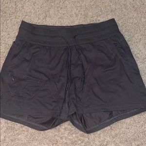 the north face graphite gray motion shorts